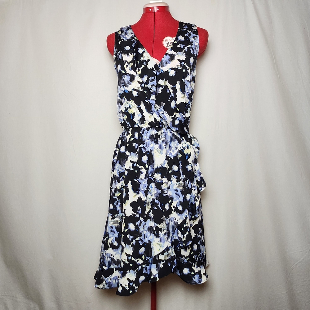 Elegant Blue and White Floral Dress Size S